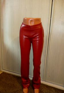 Брюки экокожа красные