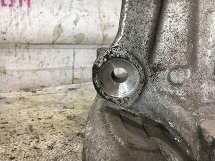 Кулак задний левый Bmw X5 E70