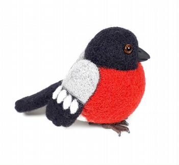 Снегирь. Игрушка из шерсти