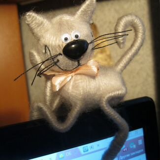 Подарки ручной работы - мониторные зверики