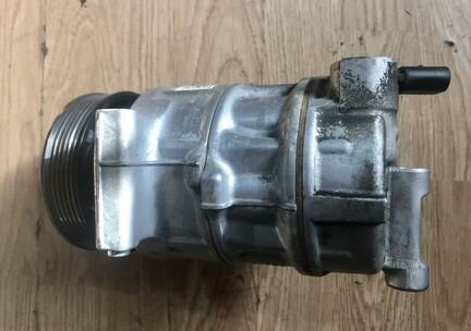 Компрессор кондиционера VW / Skoda