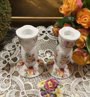 Фарфоровые подсвечники