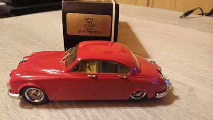 Jaguar MK2 1962 1/43 Small Wheels