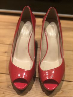 Туфли новые натуральный лак р 40