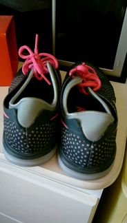 Кроссовки Nike