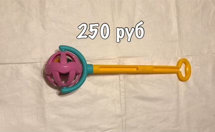 Погремушки, прорезыватели зубов и др