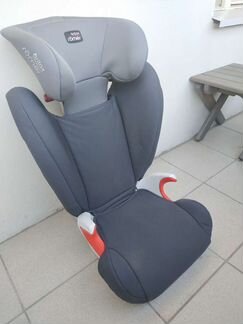 Детское автомобильное кресло