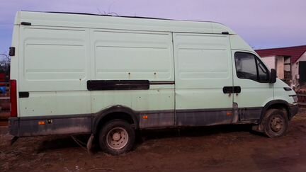 Iveco Daily 2.8 МТ, 2006, битый, 400 000 км