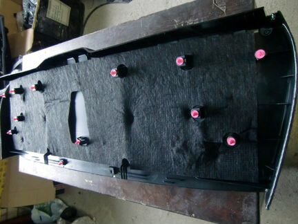 Обшивки двери багажника Mercedes W212 Avant