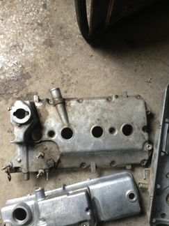 Для Ваз крышку клапанную продаю