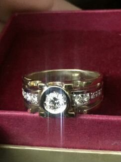 Кольцо желтое золота 750 проба,бриллианты 0.7карат