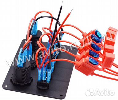 Панель управления с цифровым вольтметром