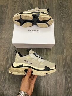 Кроссовки Balenciaga Triple S бежевые