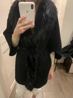 Зимнее пальто с натуральным мехом песца