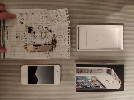 iPhone 4S 16 GB белый