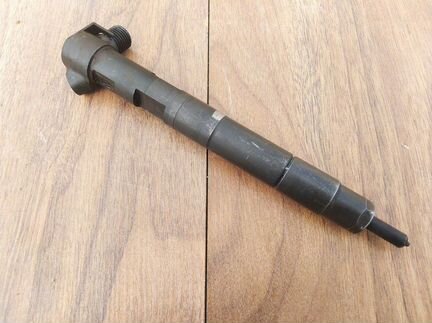 Форсунка топливная 651 Mercedes. Есть комплект