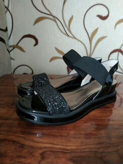 Босоножки женские