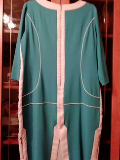 Платье зелёный с белым оделокой