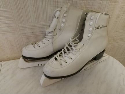 Коньки женские (41 размер)