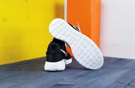 Nike Rosherun кроссовки новые женские