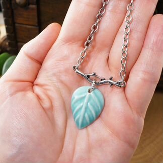 Колье Мятный листик