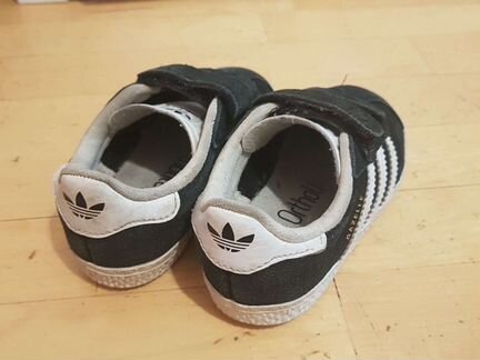 Кроссовки Adidas