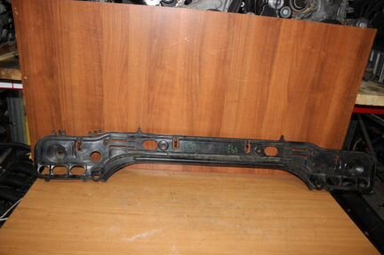 Направляющая заднего бампера 51127056343 Bmw