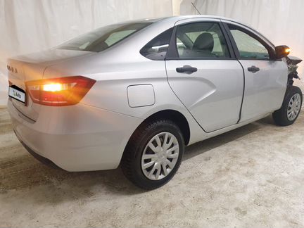 LADA Vesta 1.6 МТ, 2019, битый, 15 000 км