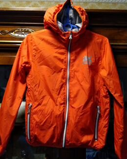 Ветровка и флисовая куртка