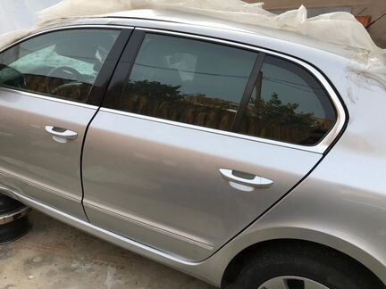 Дверь задняя левая Skoda Superb