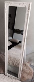 Белое Напольное зеркало с подставкой