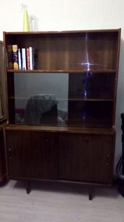 Книжный шкаф