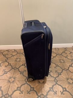 Чемодан на колесах samsonite