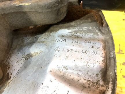 Кулак поворотный задний левый Mercedes Ml W166