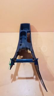 Центральный подлокотник на Peugeot 308