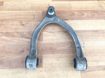 Рычаг передний правый верхний Mercedes W213 W205