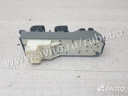 Блок управления стеклоподъемниками Toyota Corolla