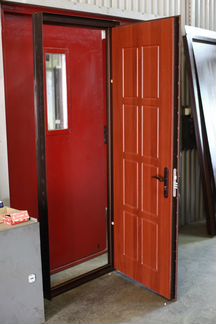 Дверь входная антивандальная