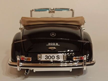 Mercedes 300S Cabriolet 1955 Maisto 1:18