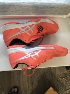 Кроссовки женские Asics