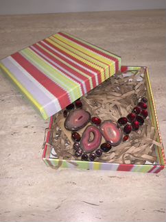 Колье с агатом, гранатом и аметистом