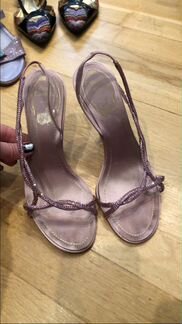Продам красивые босоножки