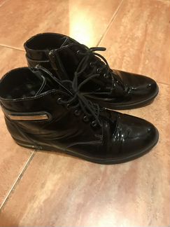 Ботинки лаковые р.38